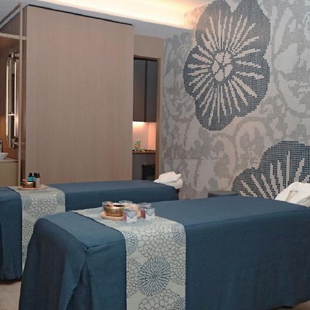 Amari Spice Penang Hotell Bayan Lepas Eksteriør bilde A treatment room at the Four Seasons Spa