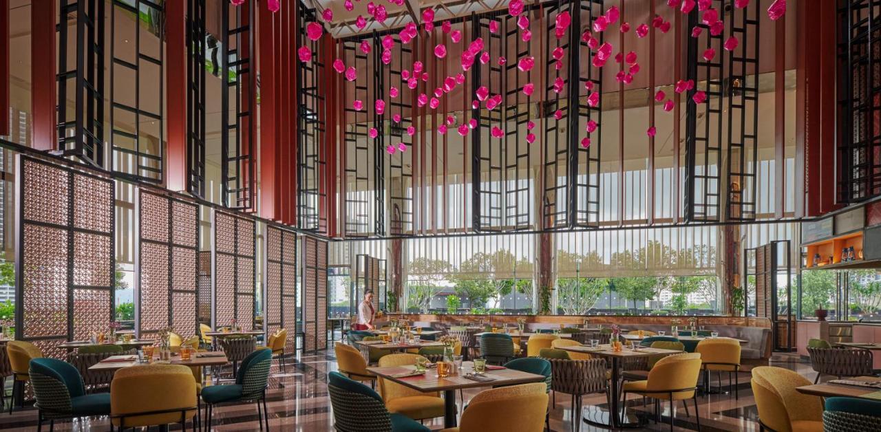 Amari Spice Penang Hotell Bayan Lepas Eksteriør bilde The restaurant