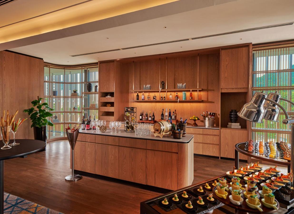 Amari Spice Penang Hotell Bayan Lepas Eksteriør bilde The Club at KLIA